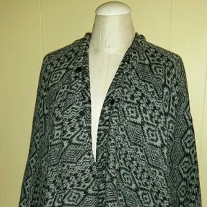 Ladie's  Shawl /Cape